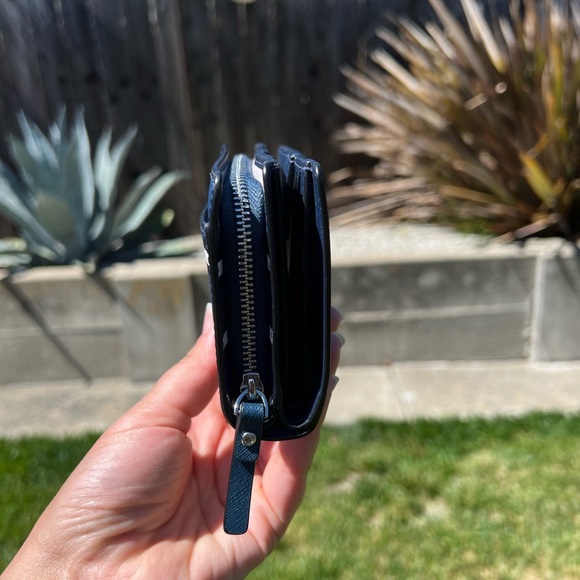 🐳🛥️ NWOT KATE SPADE STRIPED WALLET🐳🛥️ - Picture 3 of 9